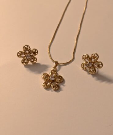 Floral Gold Necklace and Earring Set
