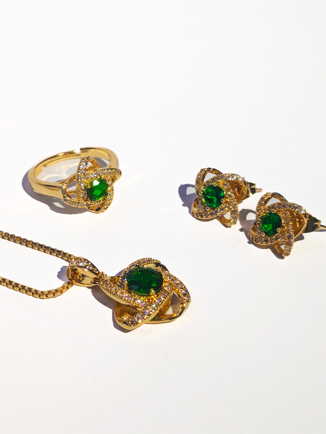 Deep green sparkle, tarnish-free luxury