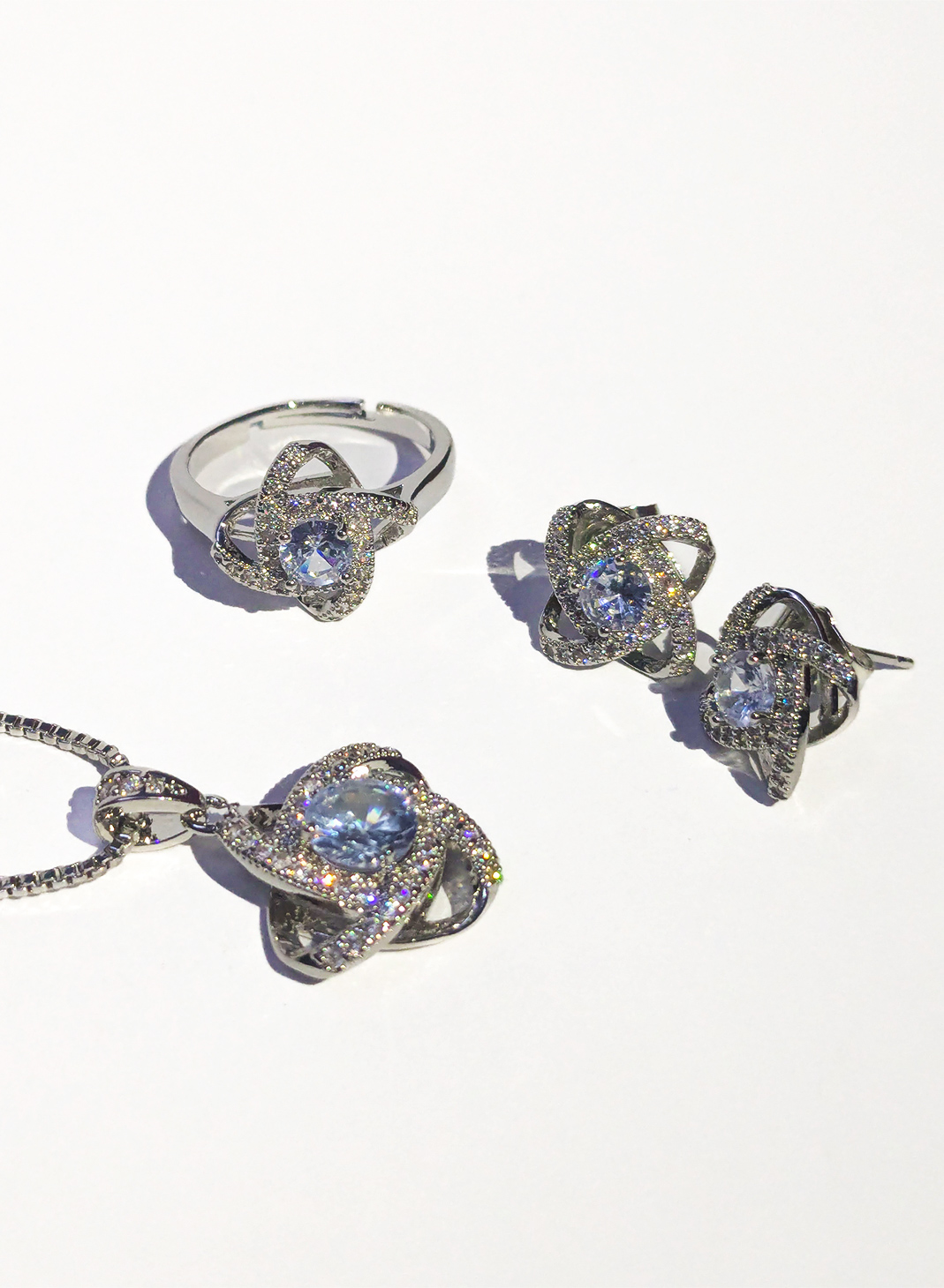 Cool light blue brilliance with timeless elegance